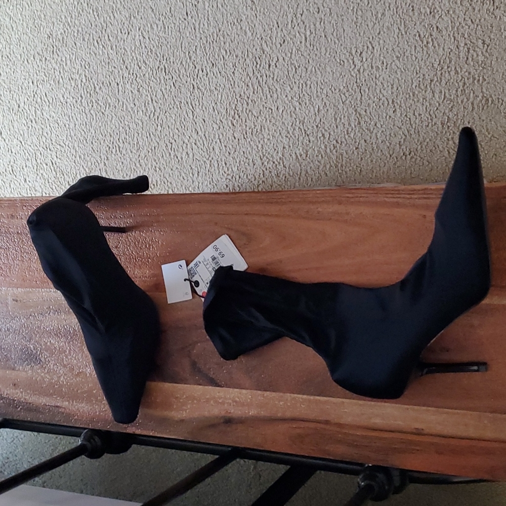 Zara sleek ankle sock type boots